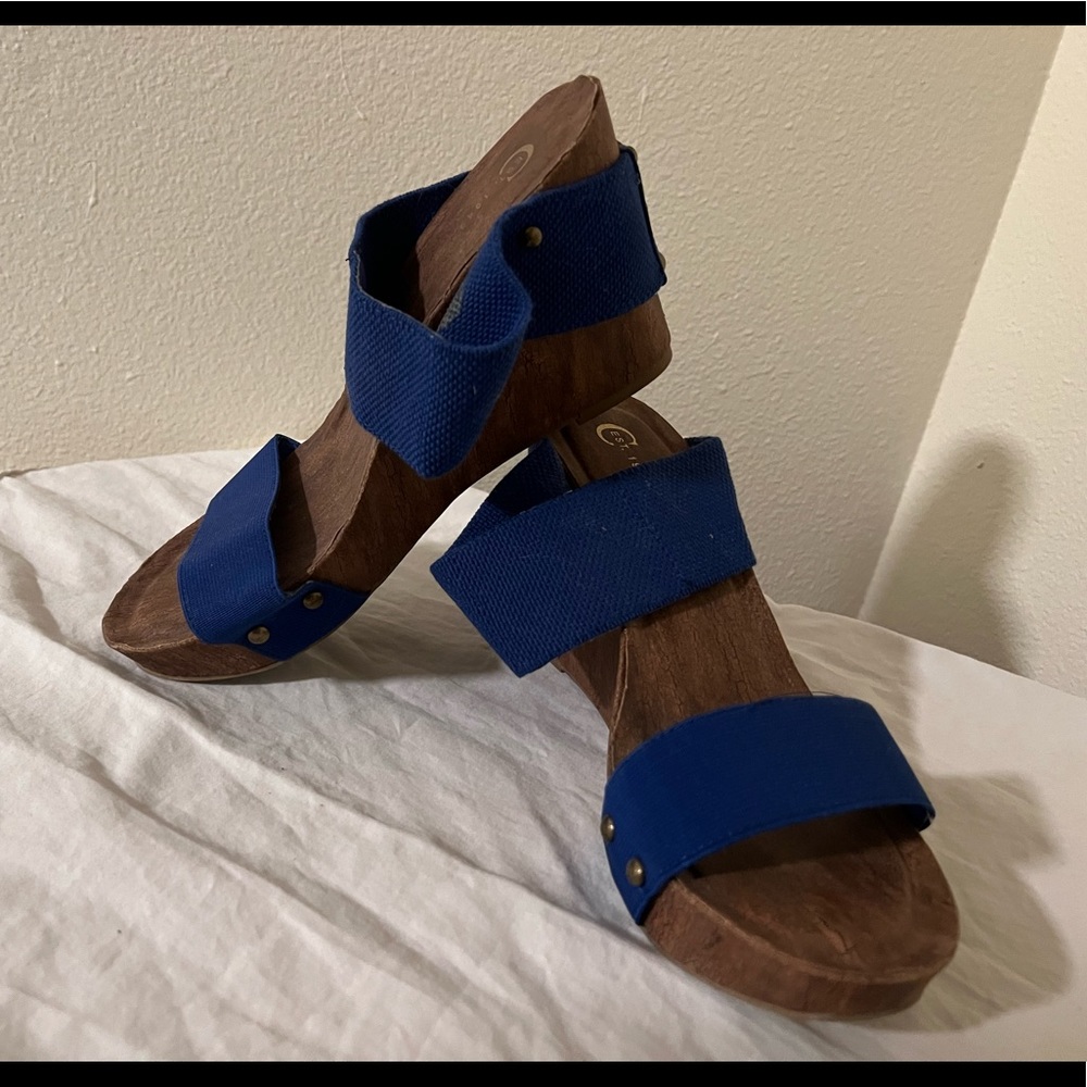Wedge Slides size 9